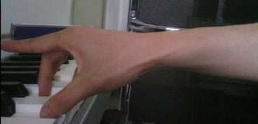 成人学钢琴姿势图片视频,标准成人学琴姿势全解析