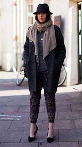 成人风衣大衣走秀视频,成人风衣大衣走秀，演绎经典与潮流的完美融合