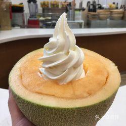 吃哈密瓜雪糕视频,哈密瓜雪糕，口感与颜值并存