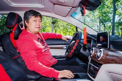 卖汽车的王阿姨吃瓜视频,趣味横生，揭秘汽车销售幕后趣事